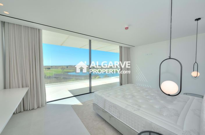 Image No.4-4 Bed Apartment for sale