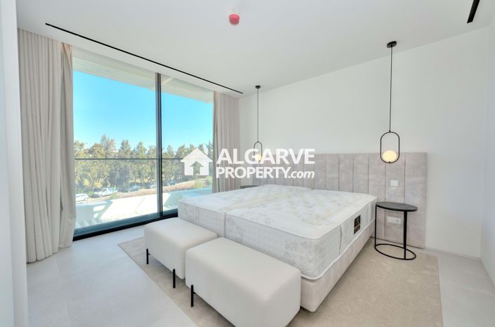 Image No.9-4 Bed Apartment for sale