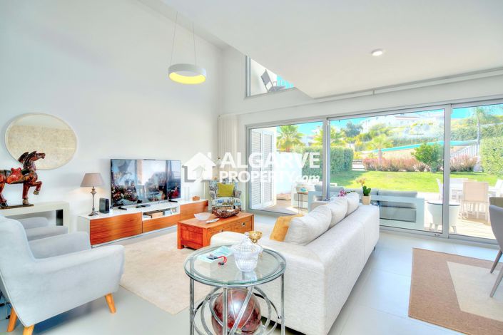 Image No.7-3 Bed Villa for sale