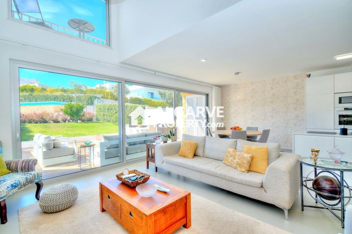 Image No.9-3 Bed Villa for sale