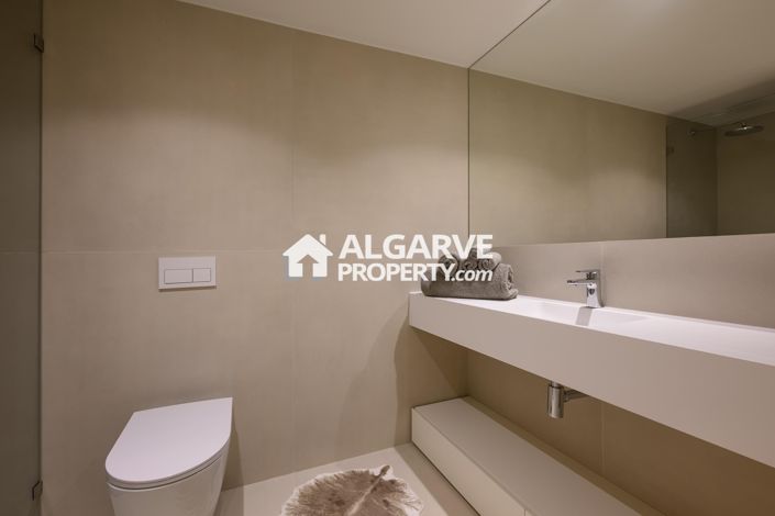 Image No.23-3 Bed Apartment for sale