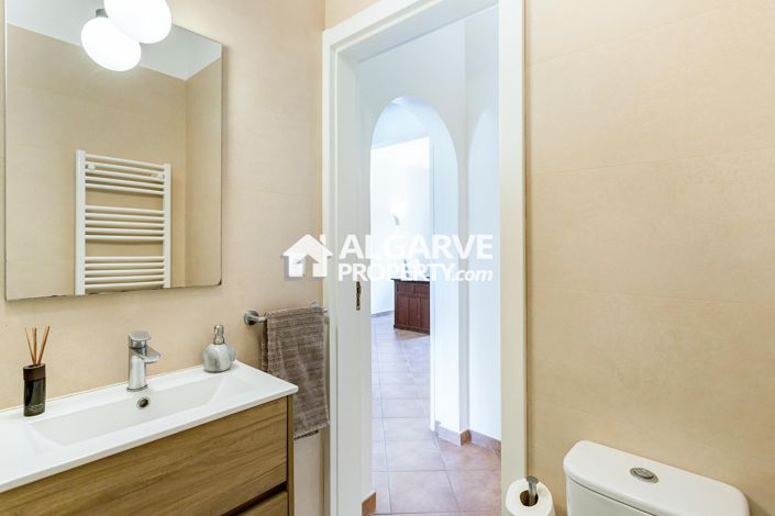 Image No.19-4 Bed Villa for sale