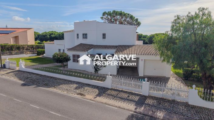 Image No.38-5 Bed Villa for sale