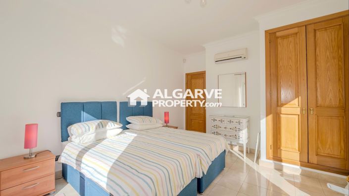 Image No.12-3 Bed Villa for sale