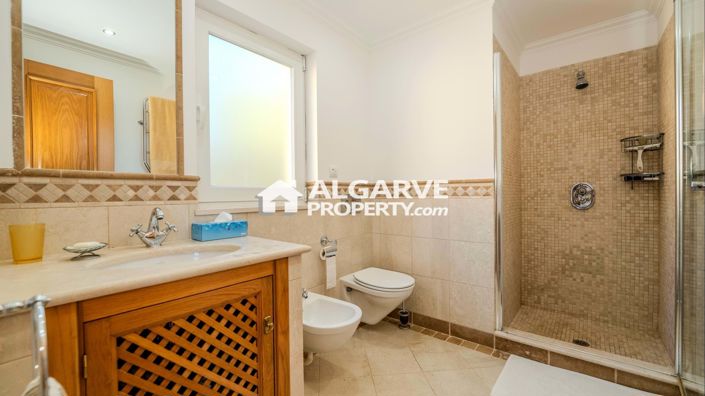 Image No.16-3 Bed Villa for sale