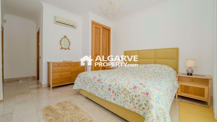 Image No.4-3 Bed Villa for sale