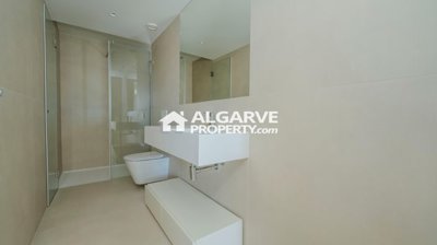 3-12239-78d1f4f8b6655591b02d22fabb36a692d73cc