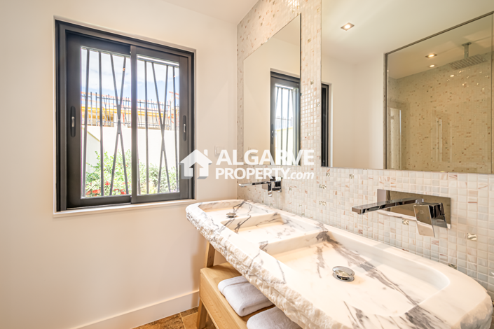 Image No.30-Villa de 4 chambres à vendre à Faro City