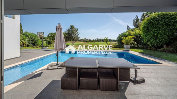 Image No.12-5 Bed Villa for sale