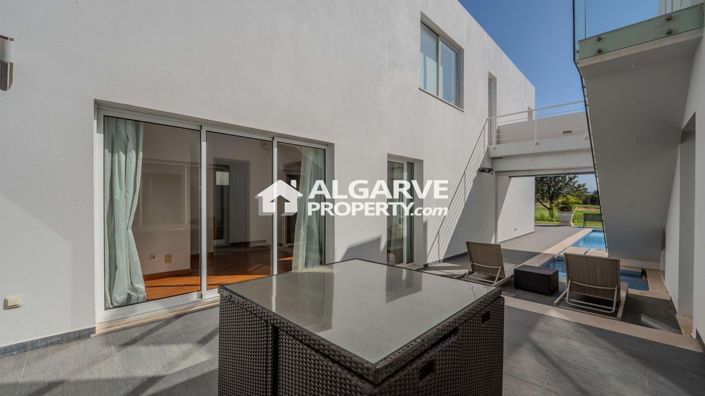 Image No.18-5 Bed Villa for sale