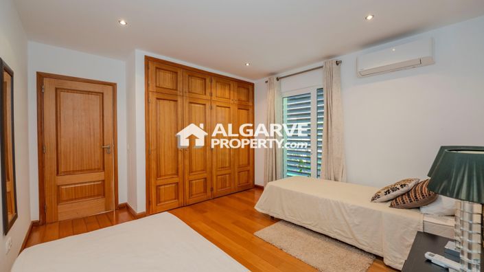 Image No.28-5 Bed Villa for sale