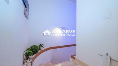 3-12086-78d1f4f8b6655591b02d22fabb36a692d73cc