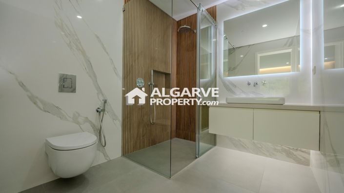 Image No.18-2 Bed Apartment for sale