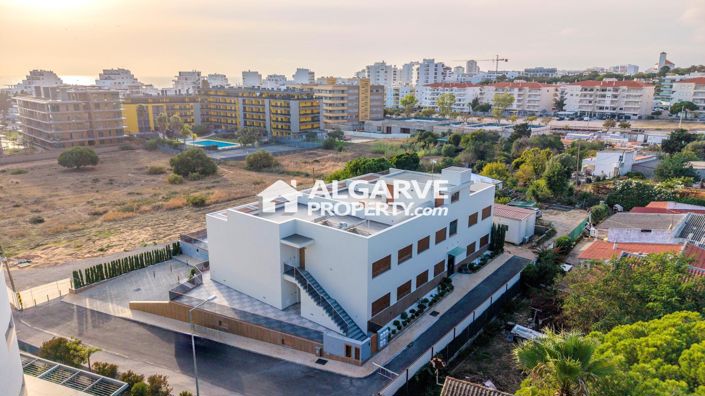 Image No.28-2 Bed Apartment for sale