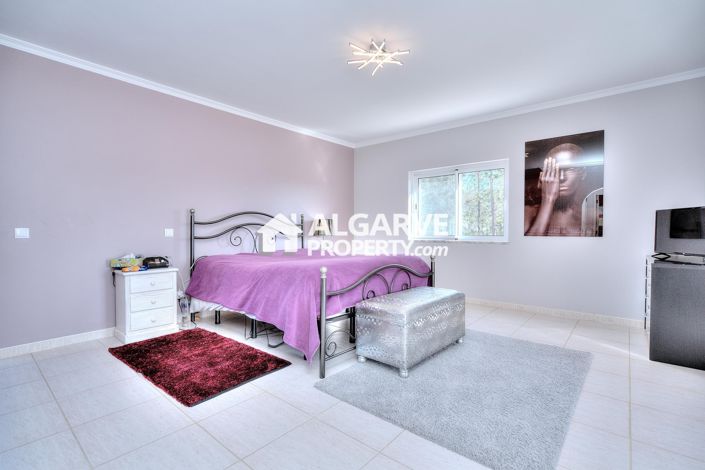 Image No.12-4 Bed Villa for sale