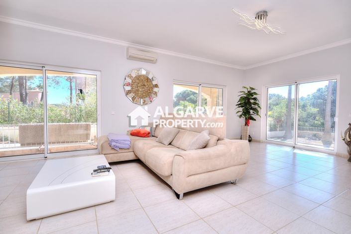 Image No.4-4 Bed Villa for sale