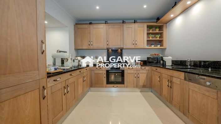 Image No.18-4 Bed Villa for sale