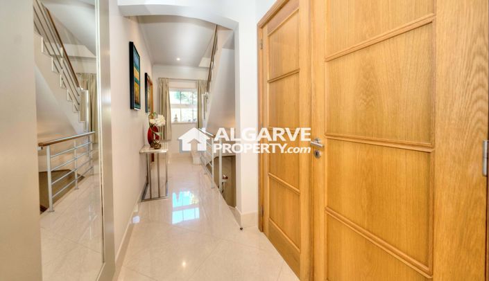 Image No.30-4 Bed Villa for sale