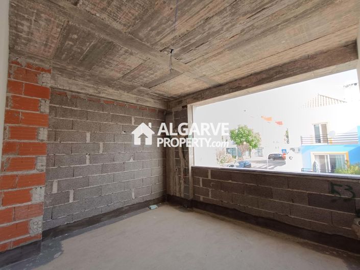 Image No.17-4 Bed Semi-Detached for sale