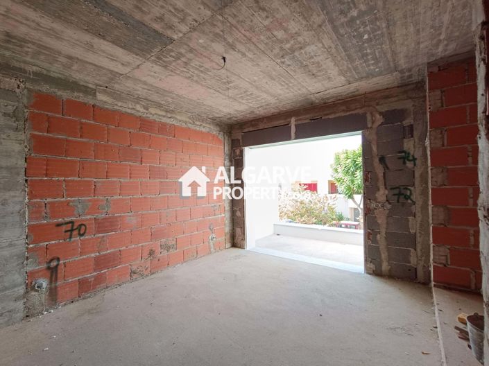 Image No.23-4 Bed Semi-Detached for sale