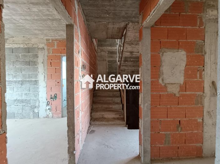 Image No.28-4 Bed Semi-Detached for sale