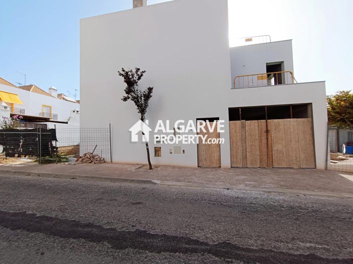 Image No.37-4 Bed Semi-Detached for sale