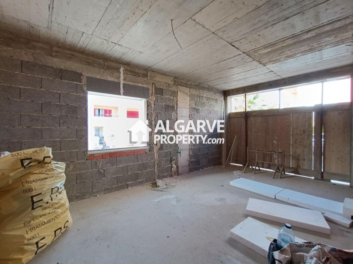 Image No.6-4 Bed Semi-Detached for sale