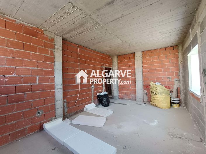 Image No.7-4 Bed Semi-Detached for sale