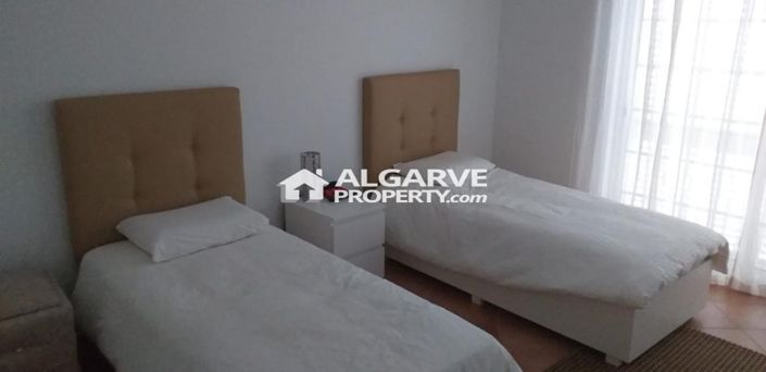 Image No.15-4 Bed Semi-Detached for sale