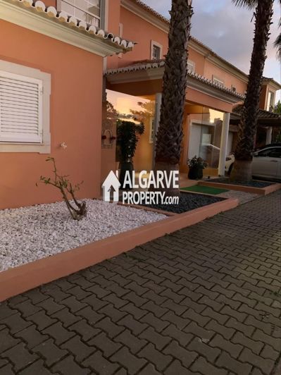 Image No.20-4 Bed Semi-Detached for sale