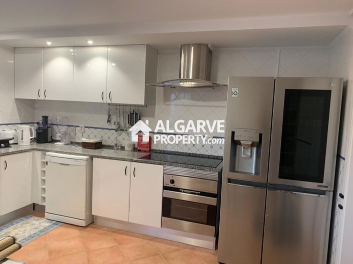 Image No.7-4 Bed Semi-Detached for sale