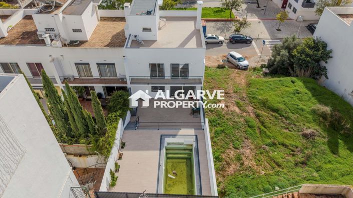 Image No.12-3 Bed Villa for sale