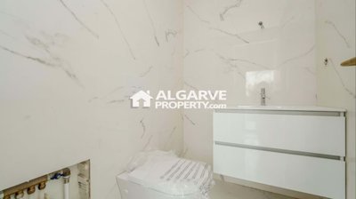 3-11831-78d1f4f8b6655591b02d22fabb36a692d73cc