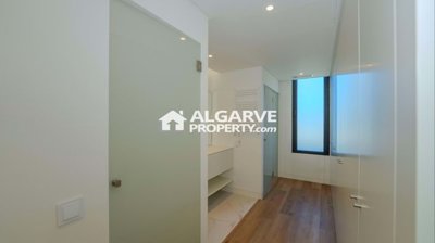 3-12301-78d1f4f8b6655591b02d22fabb36a692d73cc