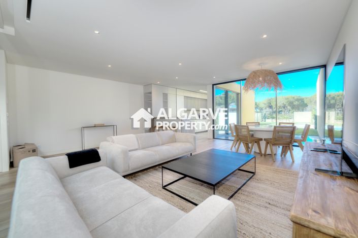 Image No.2-3 Bed Villa for sale