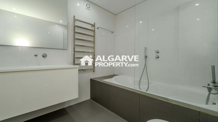 Image No.14-6 Bed Villa for sale