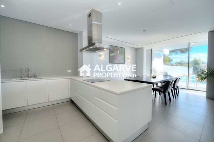 Image No.3-6 Bed Villa for sale