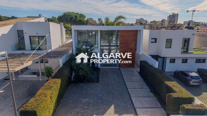 Image No.34-6 Bed Villa for sale