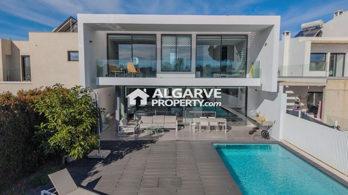 Image No.37-6 Bed Villa for sale