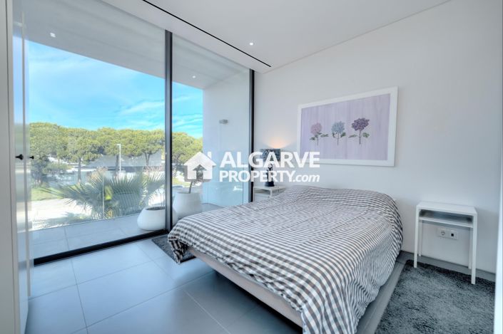 Image No.42-6 Bed Villa for sale