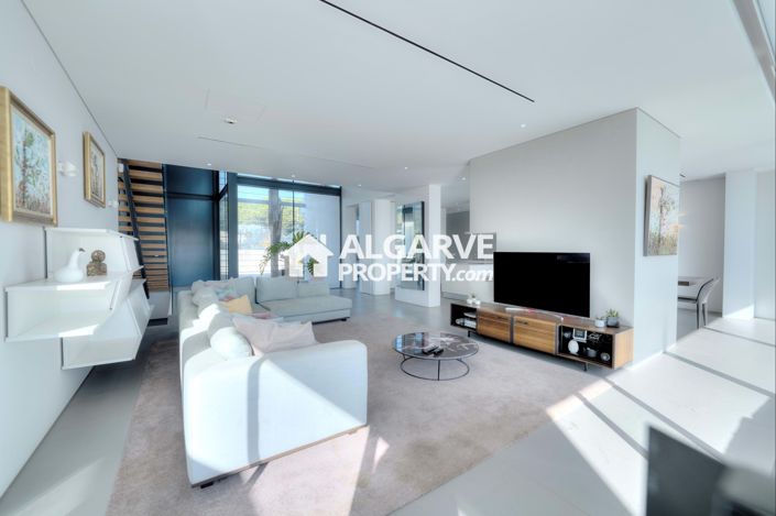 Image No.5-6 Bed Villa for sale