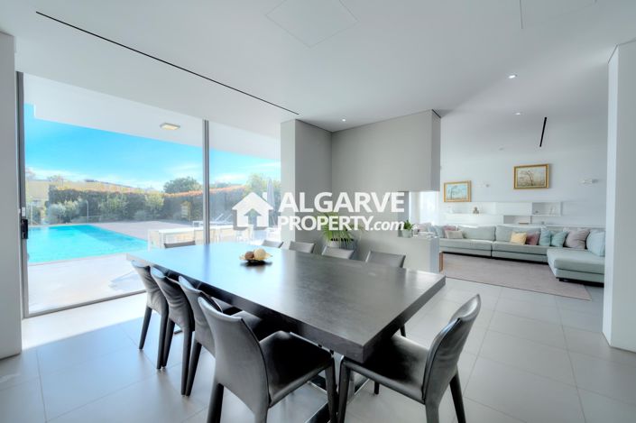 Image No.9-6 Bed Villa for sale