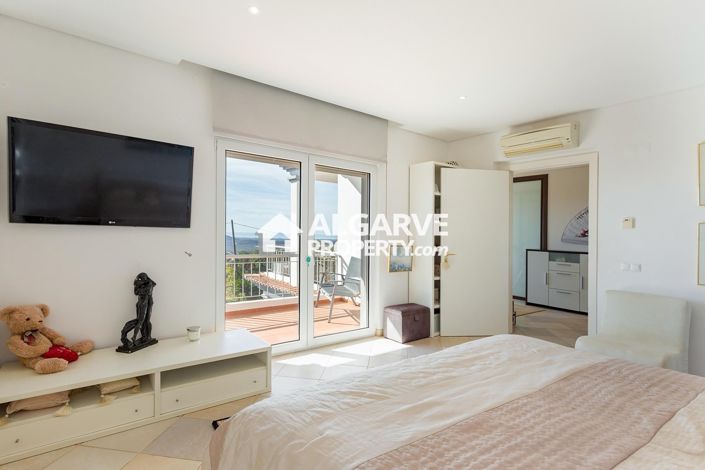 Image No.17-4 Bed Villa for sale