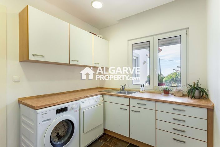 Image No.12-4 Bed Villa for sale