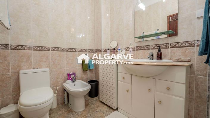 Image No.18-2 Bed Apartment for sale