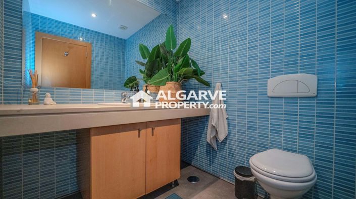 Image No.17-3 Bed Apartment for sale