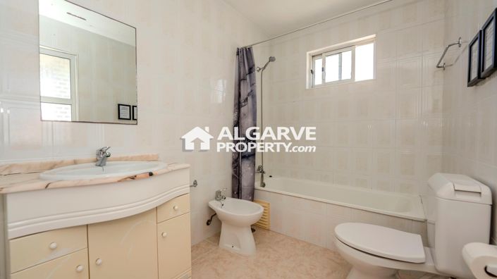 Image No.26-Villa de 5 chambres à vendre à Quarteira