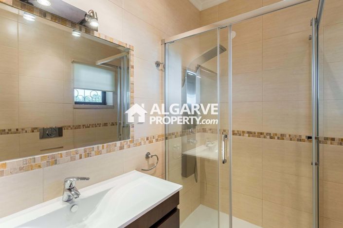 Image No.15-4 Bed Villa for sale