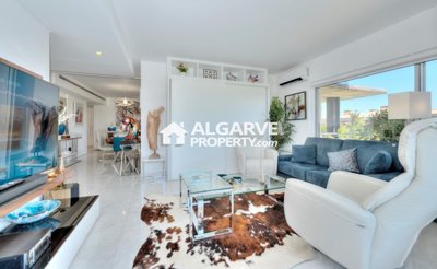 3-12193-78d1f4f8b6655591b02d22fabb36a692d73cc