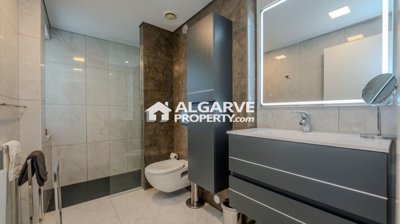 3-12193-78d1f4f8b6655591b02d22fabb36a692d73cc